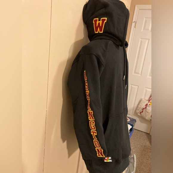 NFL Limited addition appliquéd Blck WASHINGTON COMMANDERS HOODIE Adult Small NWT - Picture 4 of 9